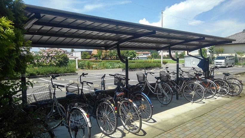 レオパレススリータウン215号室 駐輪場