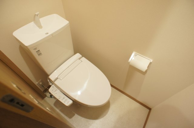 ルミエール・エタンセル　サンク0102号室 シンプルで使いやすいトイレです