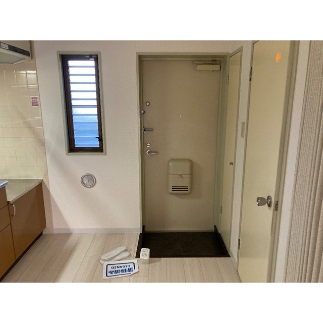 第2成城島田マンション105号室 玄関