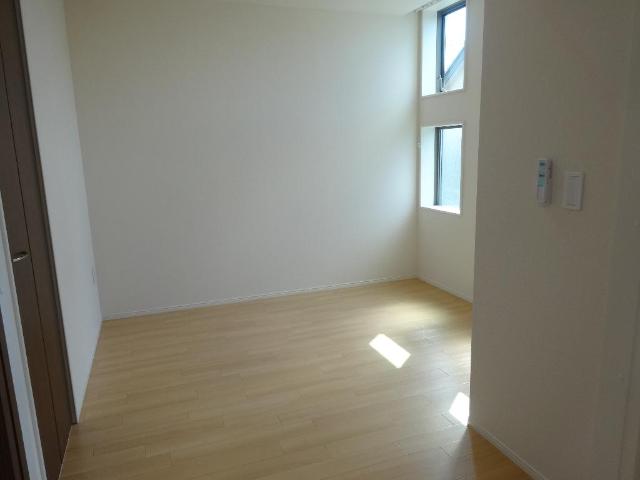 アイリスガーデンⅠ201号室 洋室