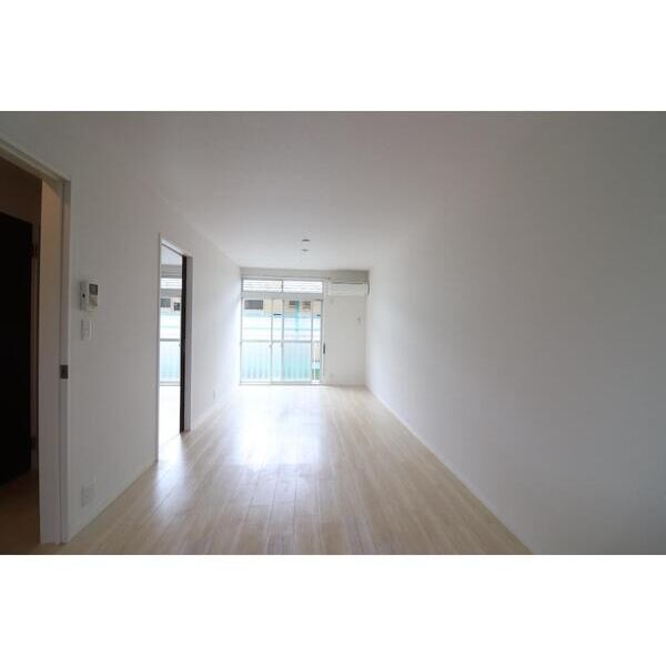 ラ・フォーレあずま203号室 リビング