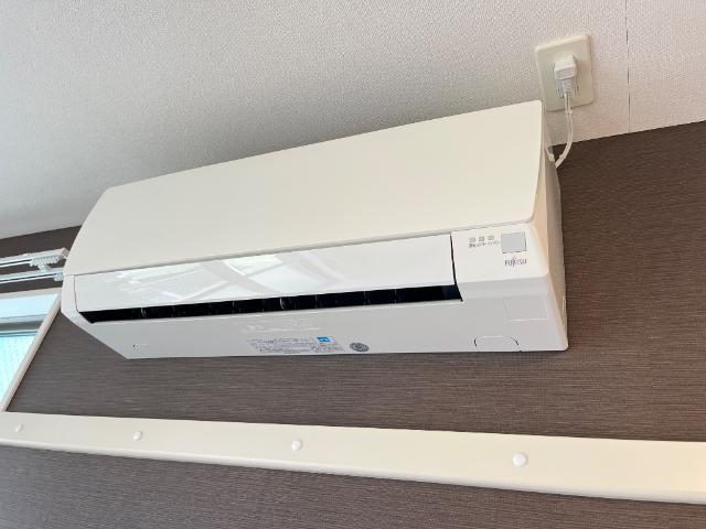 ル・トレーフル101号室 エアコン