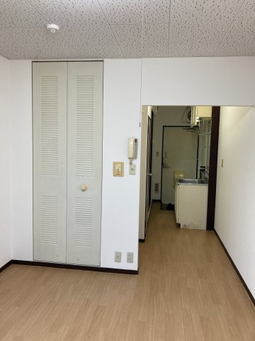 ウッドサイド市川 ※写真は別室です