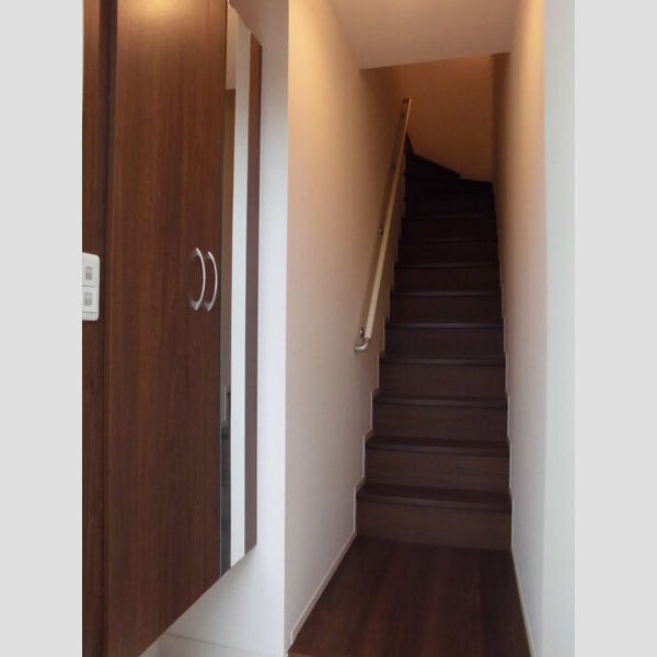 ハピネスⅢ205号室 玄関