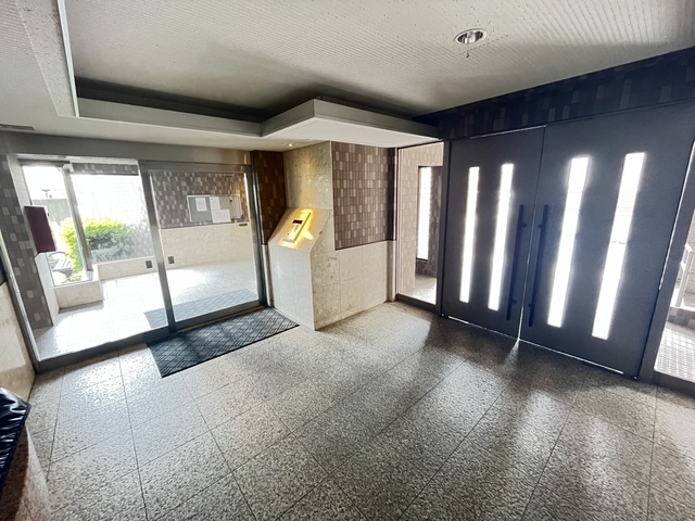 リベルテ戸田 エントランス