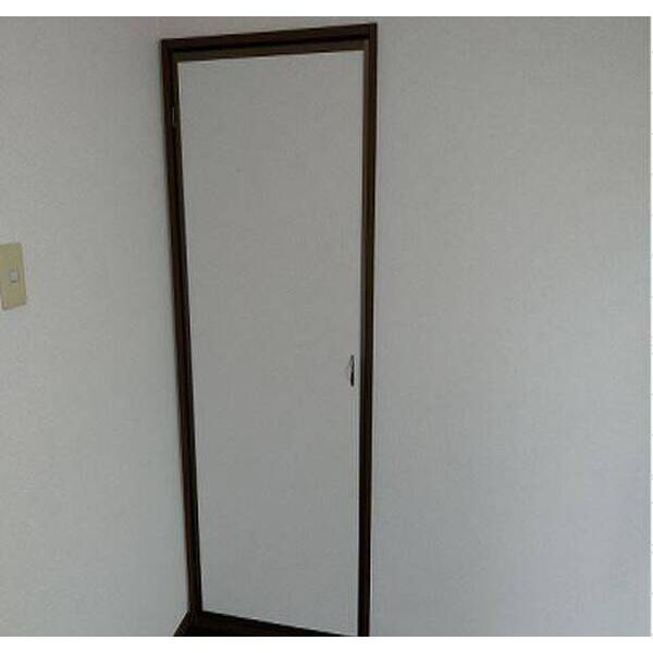 プレミール・オオスミ0101号室 収納