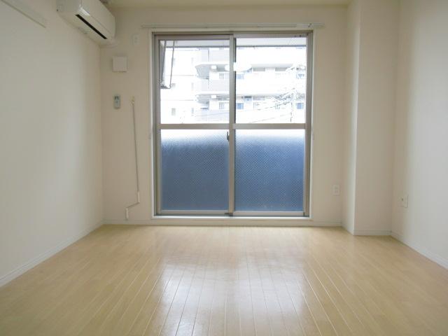 Y.Camphrier（ワイカンフリエ） 室内