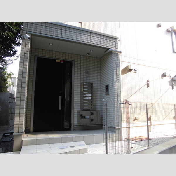 サニークレスト202号室 エントランス