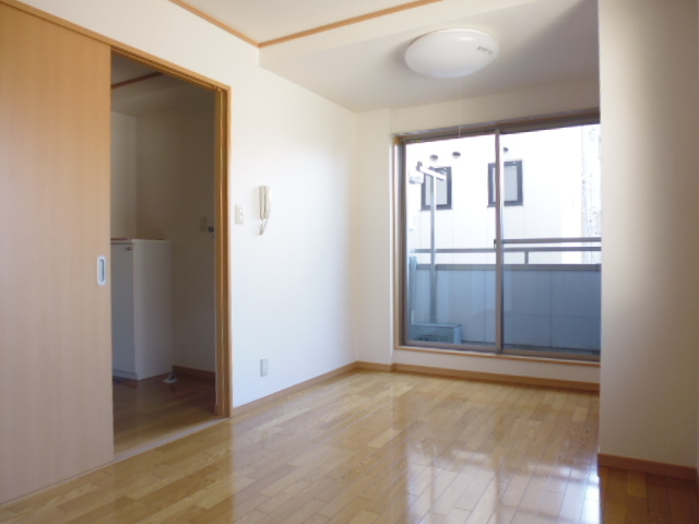 メゾン・ド・彩 リビング