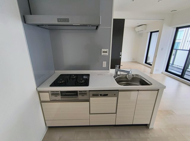 SKY FOREST RESIDENCE 食器洗浄機、ディスポーザー付きシステムキッチン