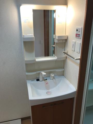 パイン・フィールド　 洗髪洗面化粧台