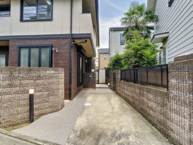 アネスタＫ 玄関