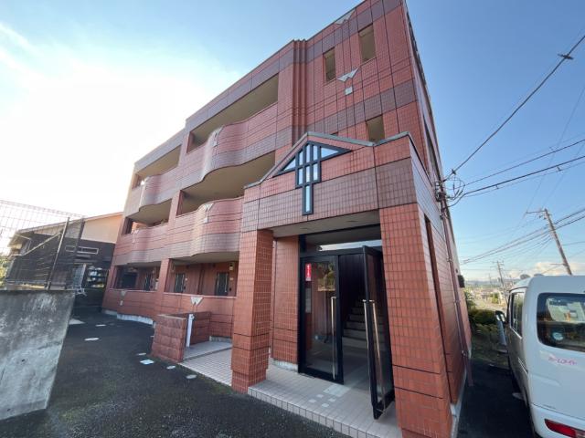 スピッツ 外観写真（昼）