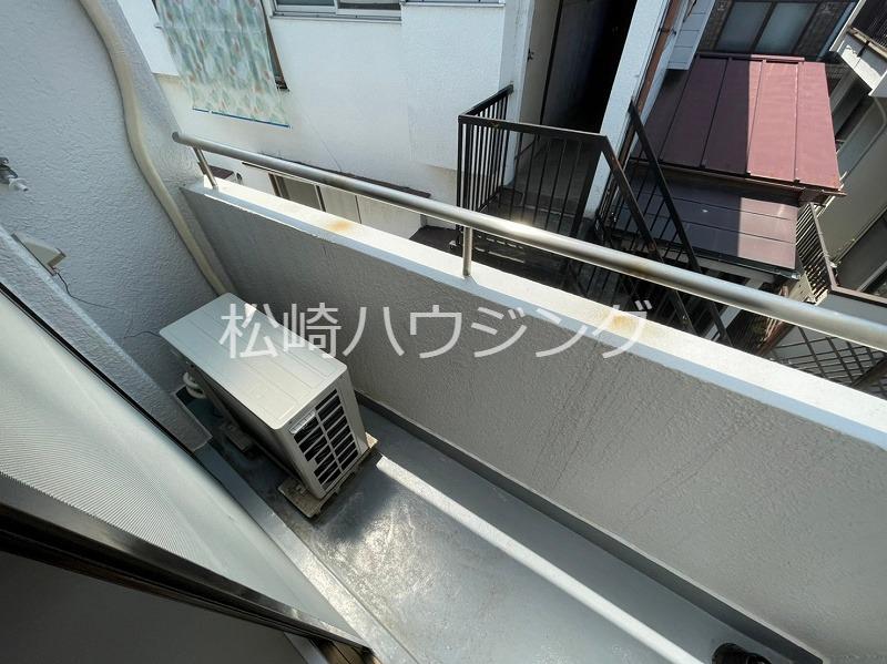 ブリッジM中野2階 バルコニー