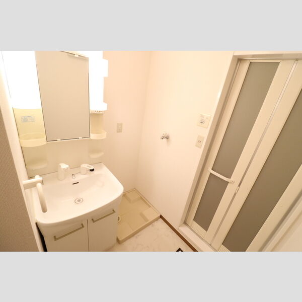 ラフィネ・ドミール　壱番館 洗髪洗面化粧台