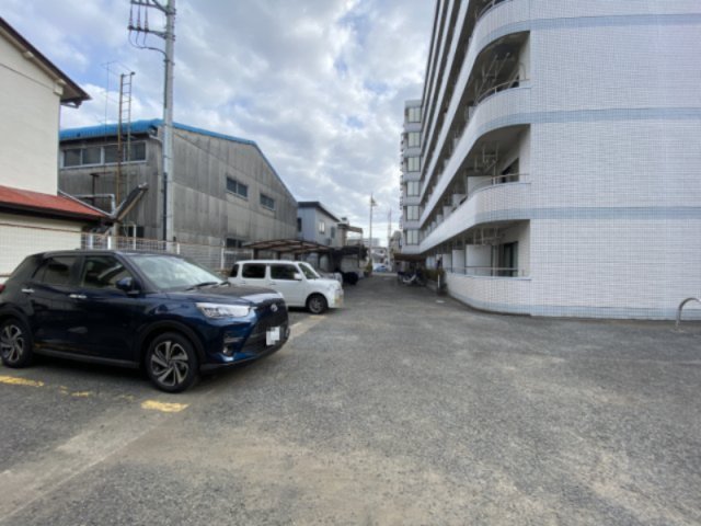 グランピア湘南512号室 駐車場