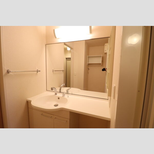 レセンテ小仲台 洗髪洗面化粧台