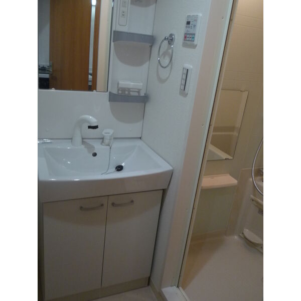 プレシャスガーデン鵜の木4階 同建物別部屋の参考画像