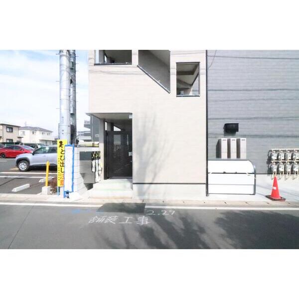 L.E.Hills エントランス