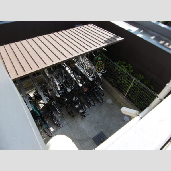 BJ氷川町 屋根付き自転車駐輪場