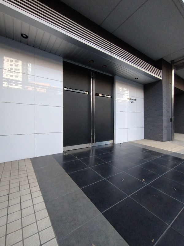 PREMIUM CUBE 三田10階 エントランス