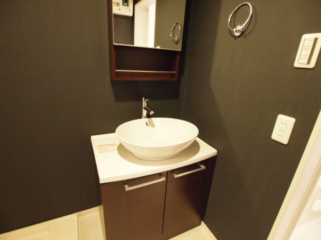 アストン大成 デザイン洗面台