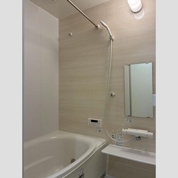 リーブルファイン川口上青木西101号室 お風呂