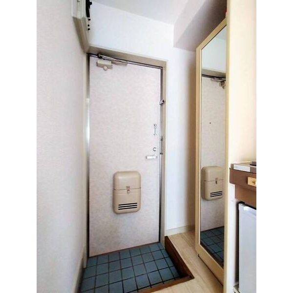 ジュネパレス稲毛第12 玄関