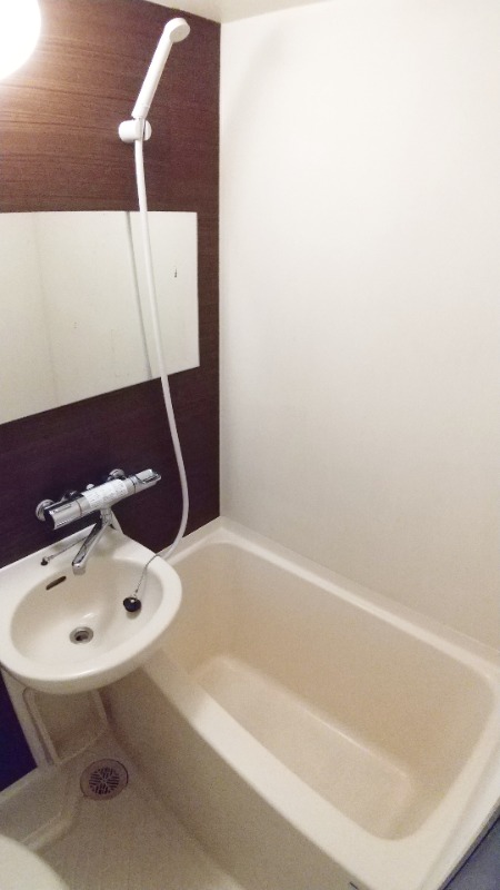 アムール祥2階 バス