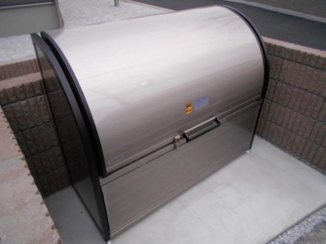 アンクレット1階 専用ゴミBOX