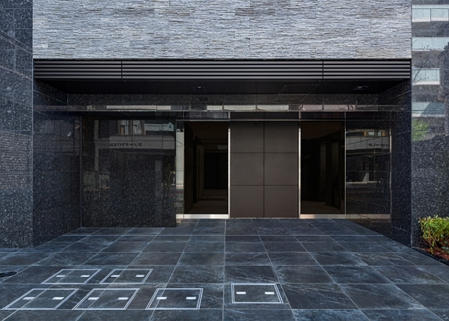 ガーラ・プレシャス川崎西口5階 ゆとりのあるエントランスです