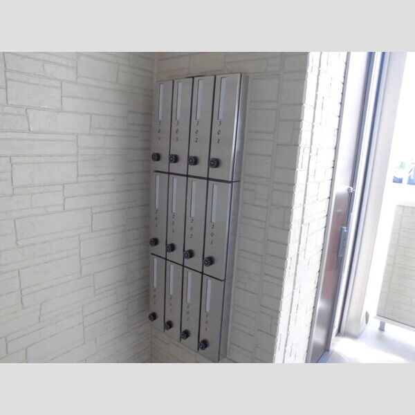 アルバ・グラート　B102号室 集合ポスト