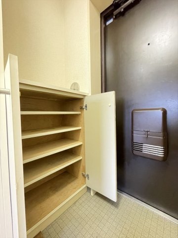 スカイコート宮崎台第4 シューズボックス