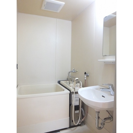 グランデュール紀代美0102号室 内観