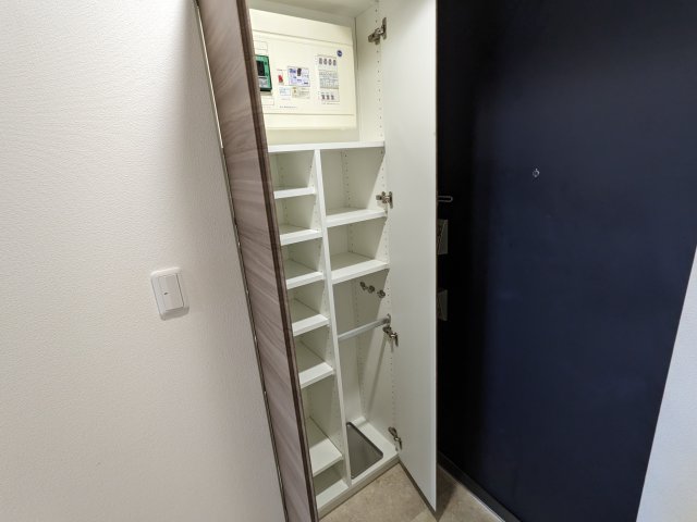 ルポール北加瀬302号室 収納