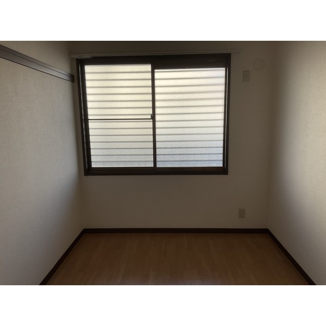 グランデュール瀬戸岡102号室 内観