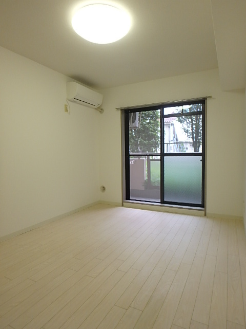 セルベコート下高井戸 洋室