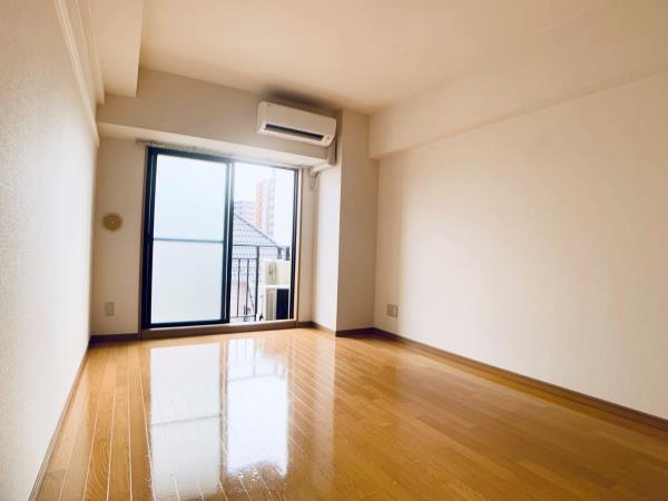 北品川アパートメント4階 リビング