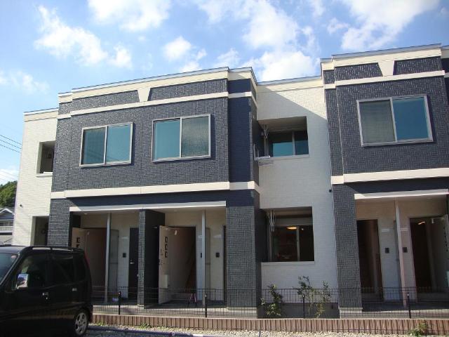 パル・クレシア 外観写真（昼）