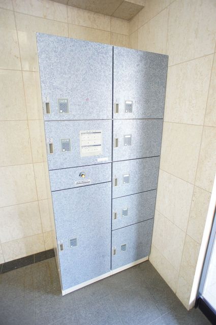 椎の実ハイツ0202号室 便利な宅配BOX完備♪