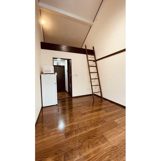 多摩ロイヤルハイツA リビング