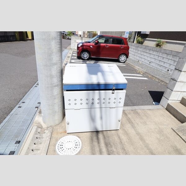 アインス　C棟 ゴミストッカー