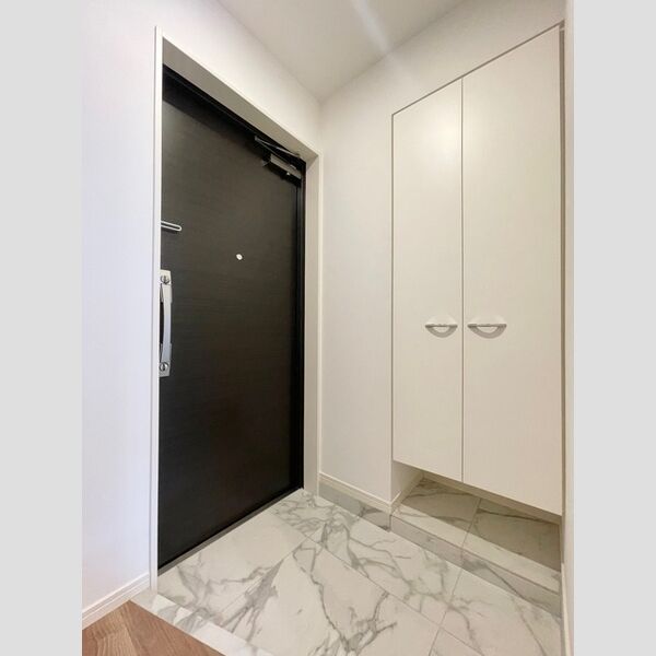 カスタリア旗の台0204号室 玄関