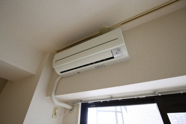 横浜平沼ダイカンプラザ三号館9階 エアコン