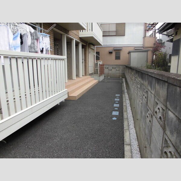 レザン・ポワール 周辺