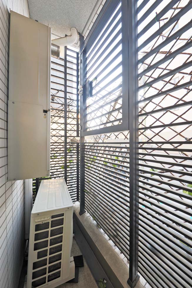 VERXEED横濱WEST 内観