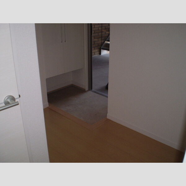 シャルドネ　A102号室 玄関