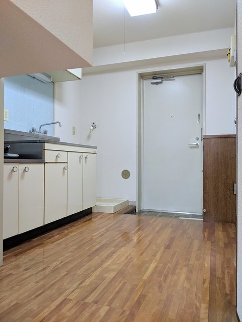 エスポワール湘南0301号室 玄関