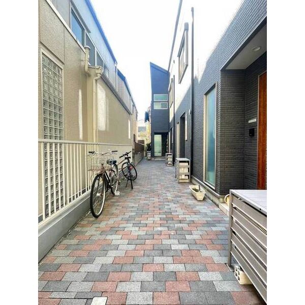 cosmo・lux赤羽0102号室 エントランス