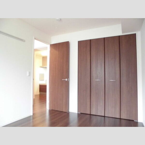 ソウソウ・ソンケン・リュウビ　ソウソウ102号室 洋室①